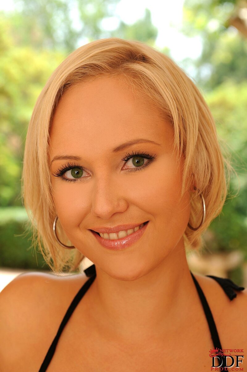 Лилюша, 24 года, 1 размер груди